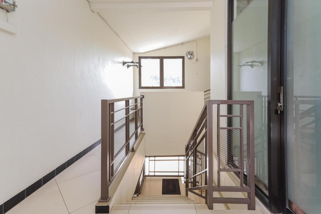 Reddoorz Syariah Near Green Park Jatiwarna Hotel Bekasi Exterior photo